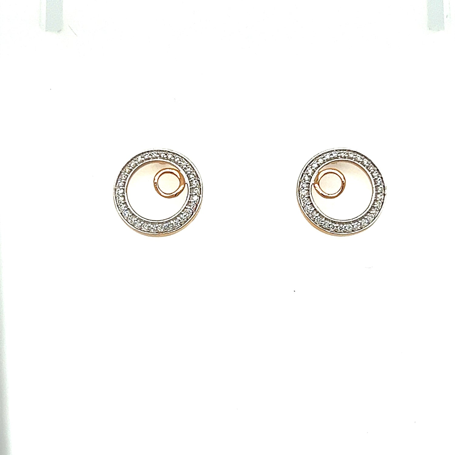 diamond stud